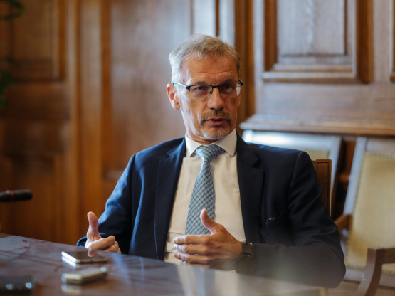 Vujčić: ECB mora biti oprezna, suočena sa rizicima stagflacije