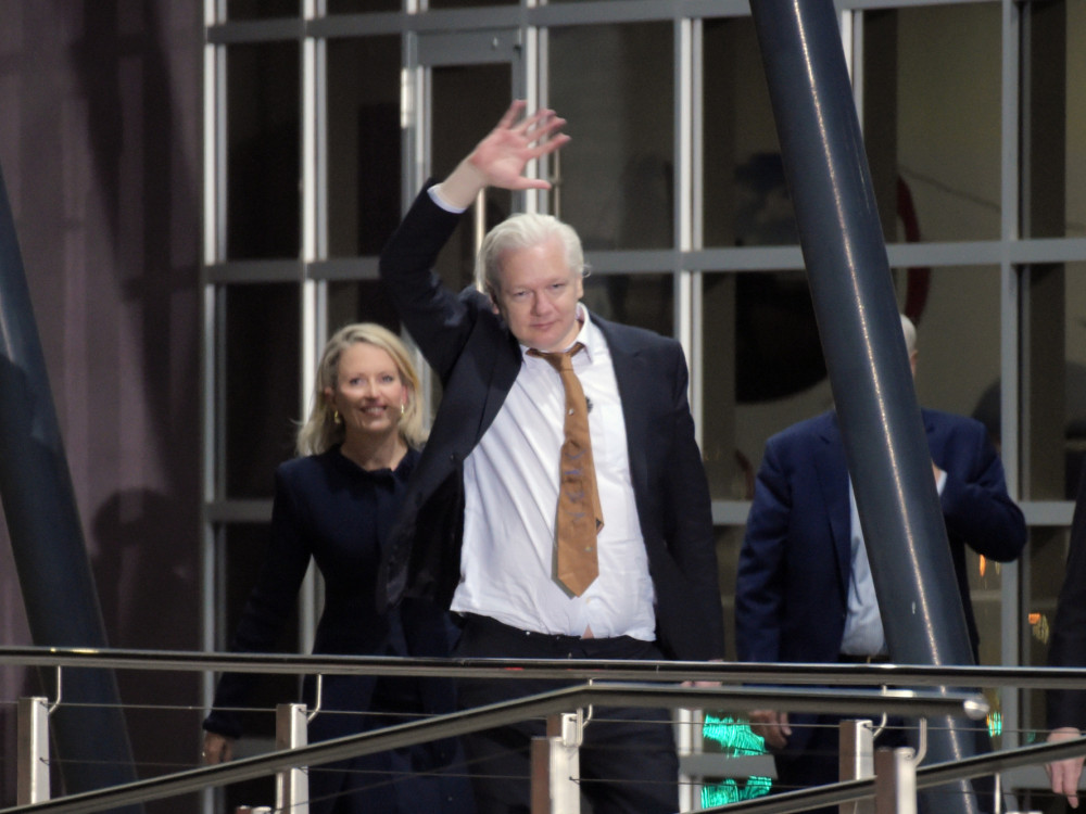 Assange stigao u Australiju i okončao izgnanstvo nakon priznanja krivice