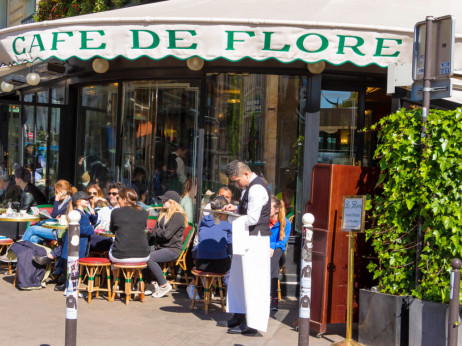 Restorani i barovi u Parizu koje morate posetiti ovog meseca