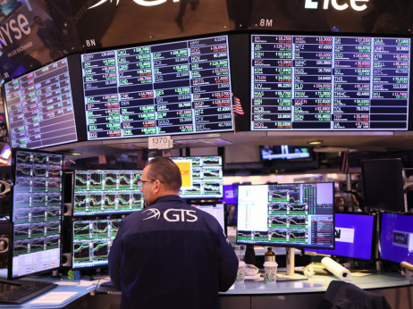 Wall Street čeka zarade velike sedmorke, akcije u crvenom