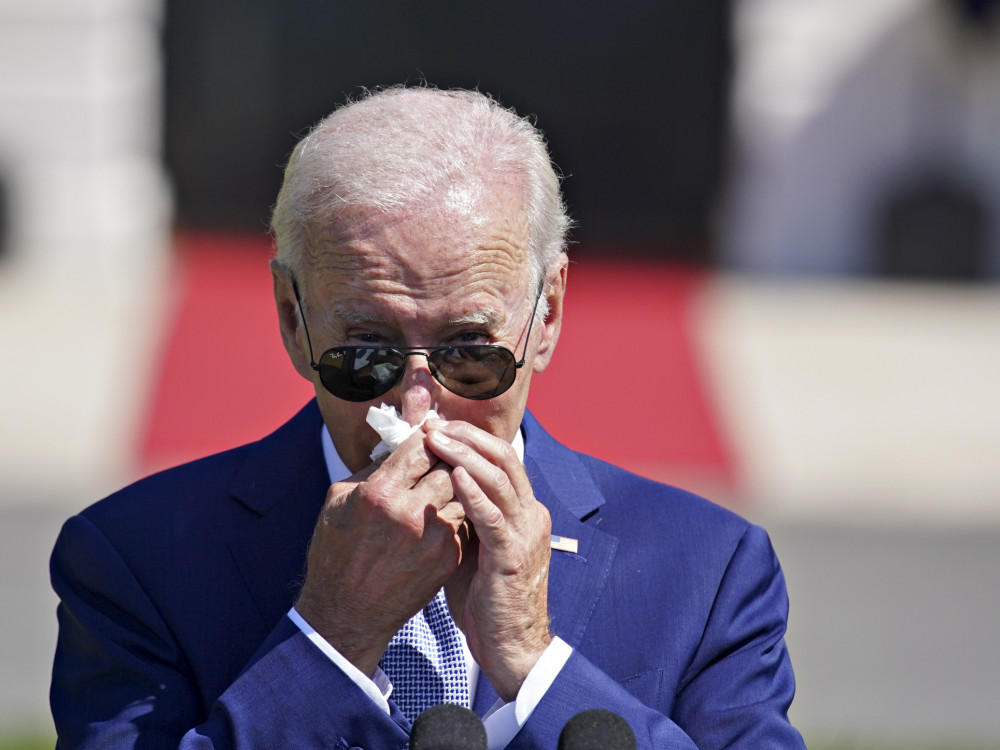 Novi problemi za Bidena, sada je pozitivan na kovid