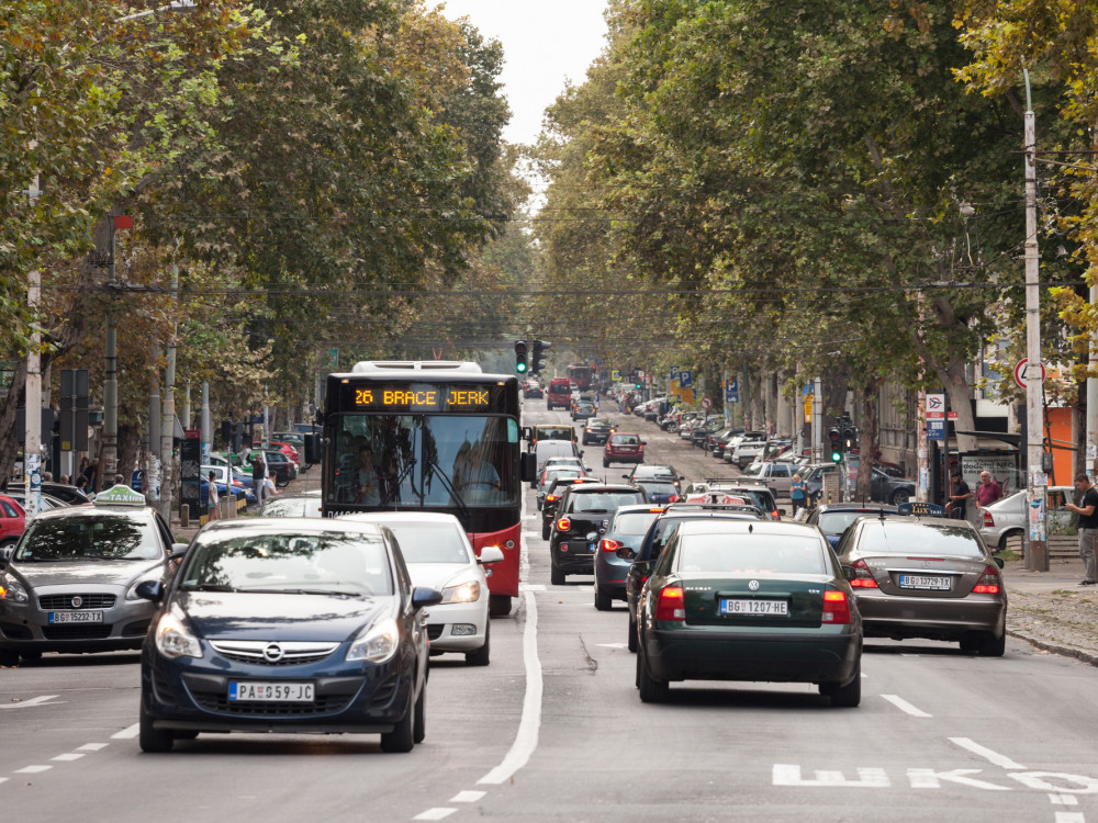 Koliko profesionalnih vozača nedostaje Srbiji i kako to rešiti