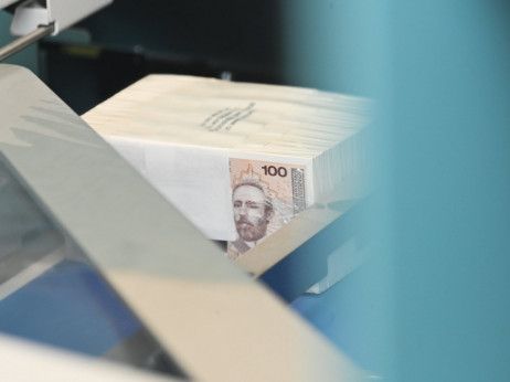 Od minimalca do 615.062 KM: Najveće mjesečne plate u BiH u 2025.