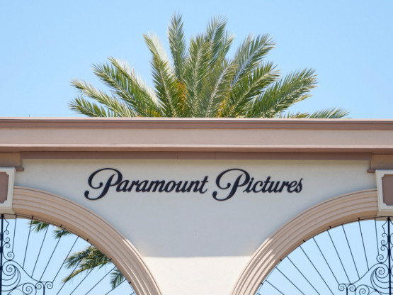 Warner Bros. planira da odbije Paramountovu ponudu