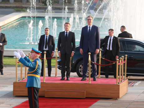 Macron stigao u Srbiju, potpisan ugovor o kupovini 'rafala'