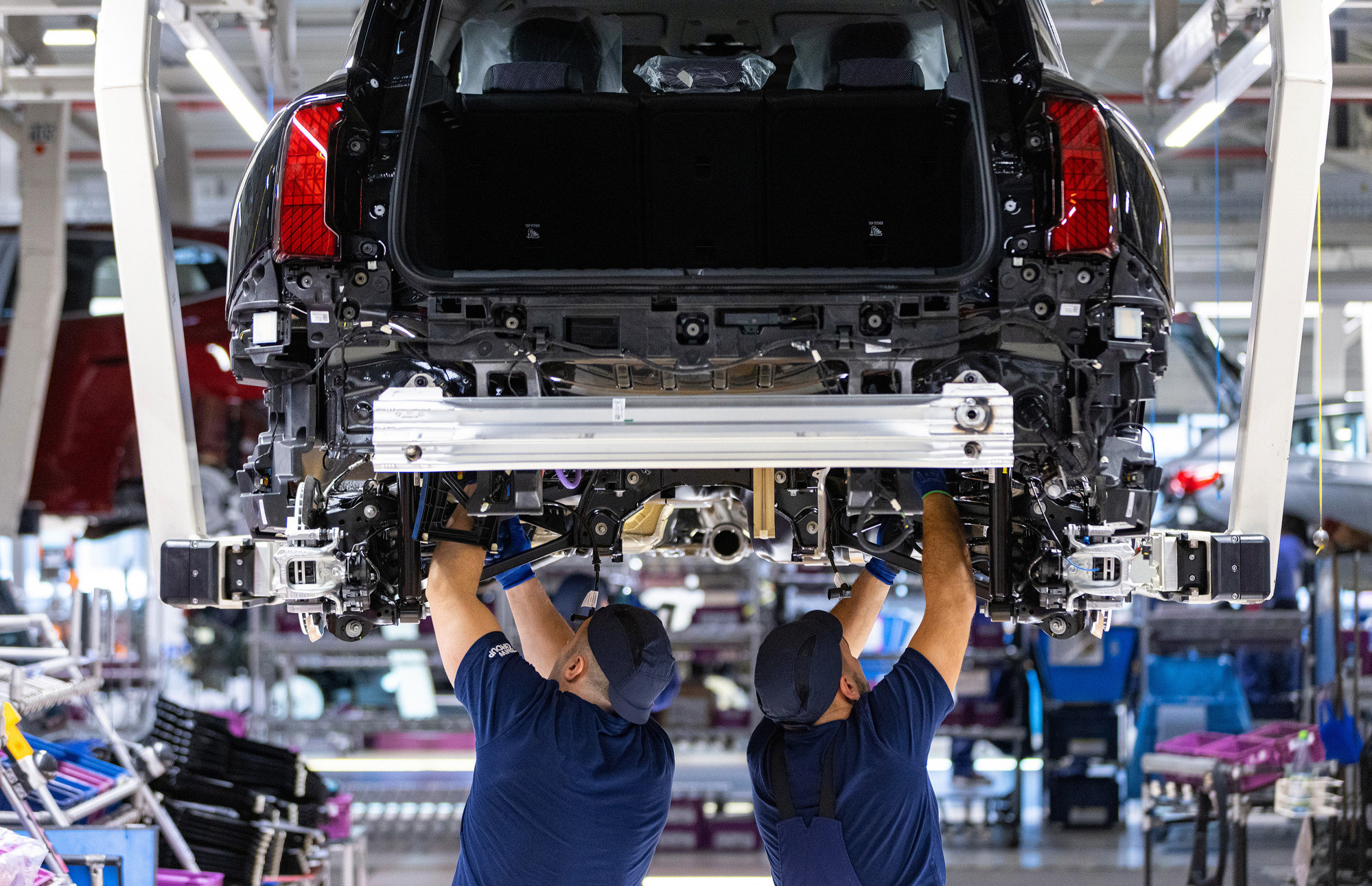 Prodaja automobila u Evropi stagnira, proizvodni kapaciteti neiskorišćeni – šta sada?