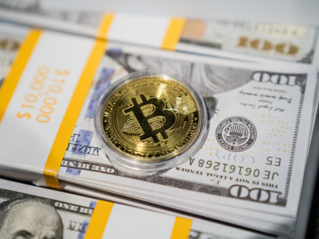 Bitcoin probio granicu od 100.000 dolara, očekuje se dalji rast