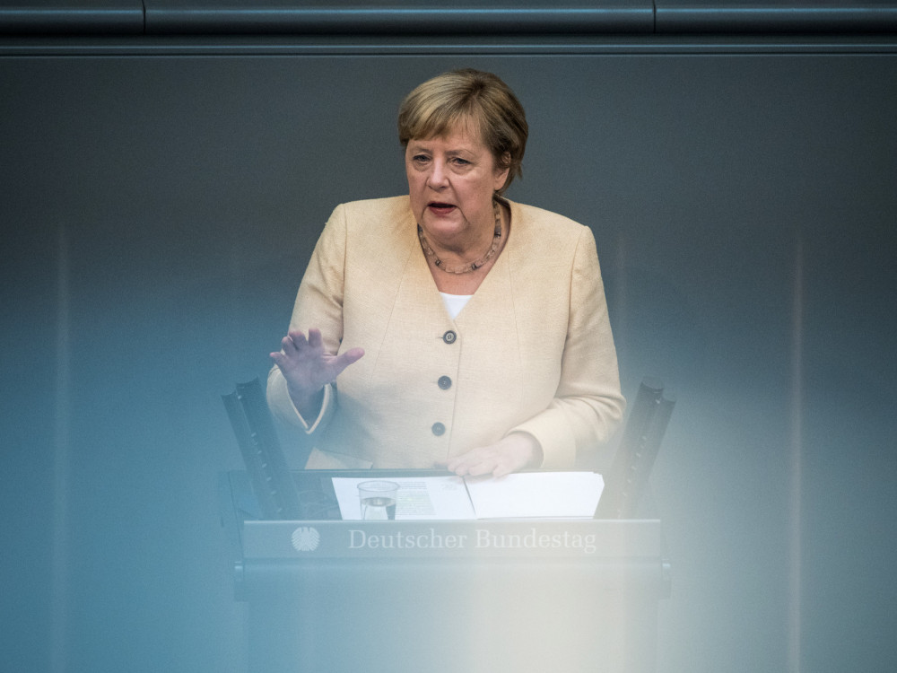 Angela Merkel piše da ne žali zbog svojih odluka