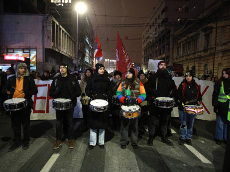 Studenti i građani odali poštu nastradalima, počeo protest ispred RTS-a