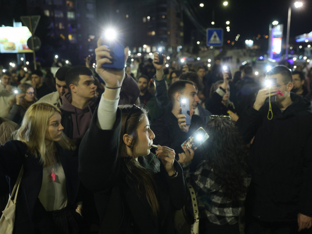 Protesti u više gradova zbog napada na studente u Novom Sadu