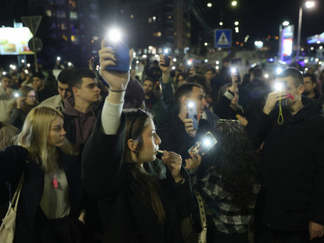 Protesti u više gradova zbog napada na studente u Novom Sadu