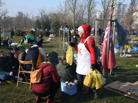 Studenti nastavili blokadu Mosta slobode u Novom Sadu, Madonna podržala proteste