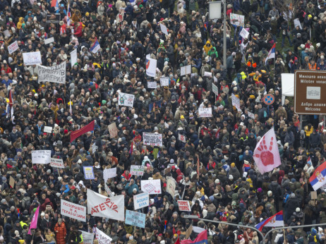 Veliki broj studenata i građana na skupu 'Sretnimo se na Sretenje' u Kragujevcu