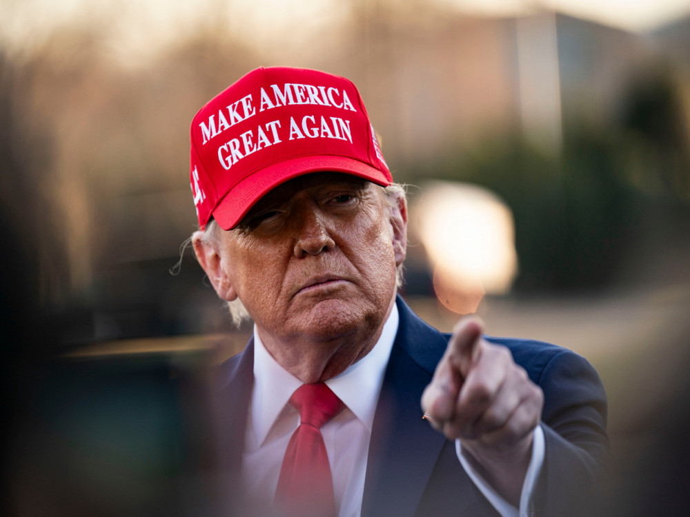 Da li Trumpov carinski rat znači ekonomsku renesansu ili recesiju za SAD