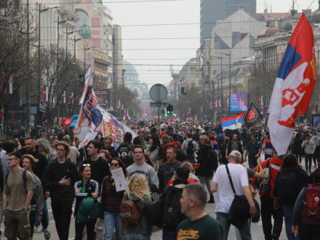 Veliki broj građana ispunio ulice Beograda uoči protesta '15. za 15'