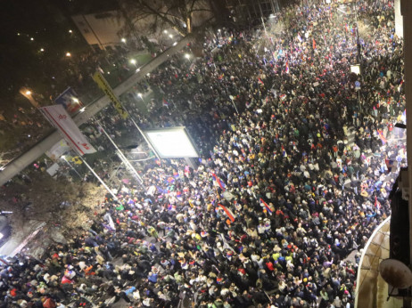 Studenti zbog incidenta ispred Skupštine proglasili kraj protesta