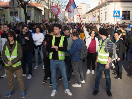 Studenti napadnuti u Čačku, građani izašli na ulice