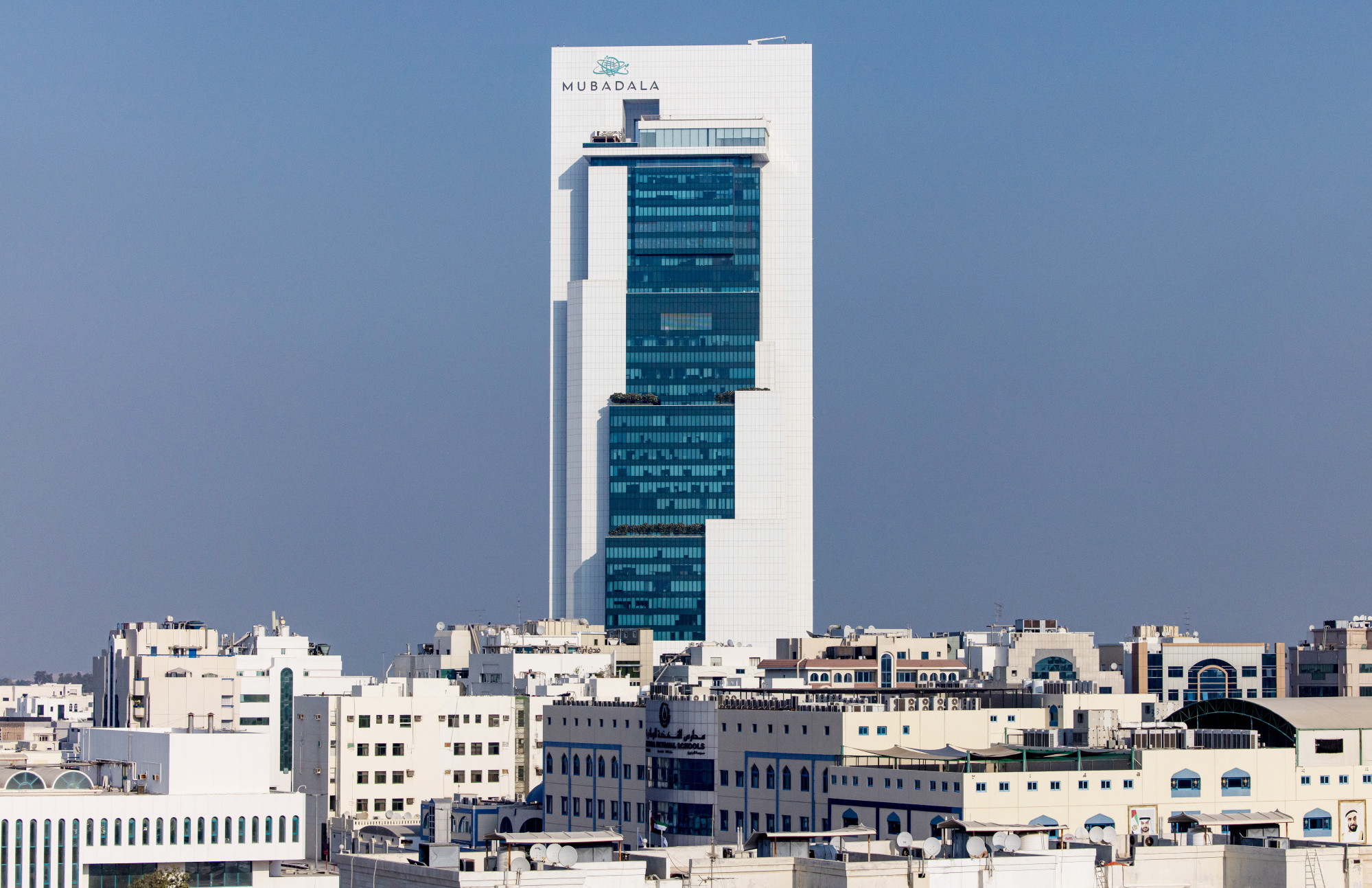 Mubadala iz UAE u svetu ulaže u AI, u Srbiji gradi vetroparkove