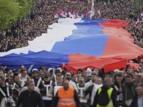 Ispred Narodne skupštine počeo skup "Ne damo Srbiju"