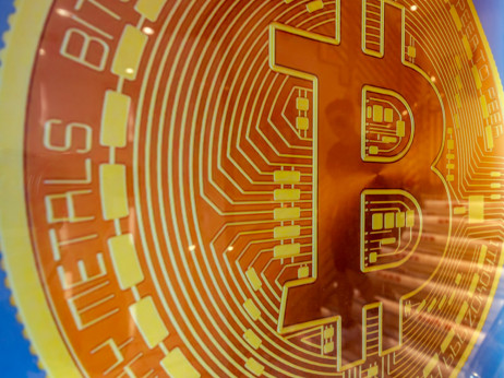 Novi ETF-ovi suprotstavljaju zlato bitcoinu i obrnuto