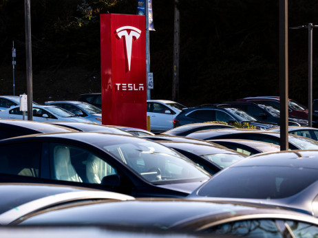 Tesla ulepšala zaradu na Wall Streetu izbacivanjem kripto gubitka