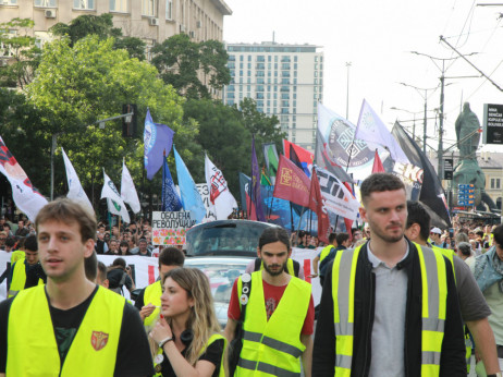 "Vostani Serbije"- počeo protest studenata u 34 grada