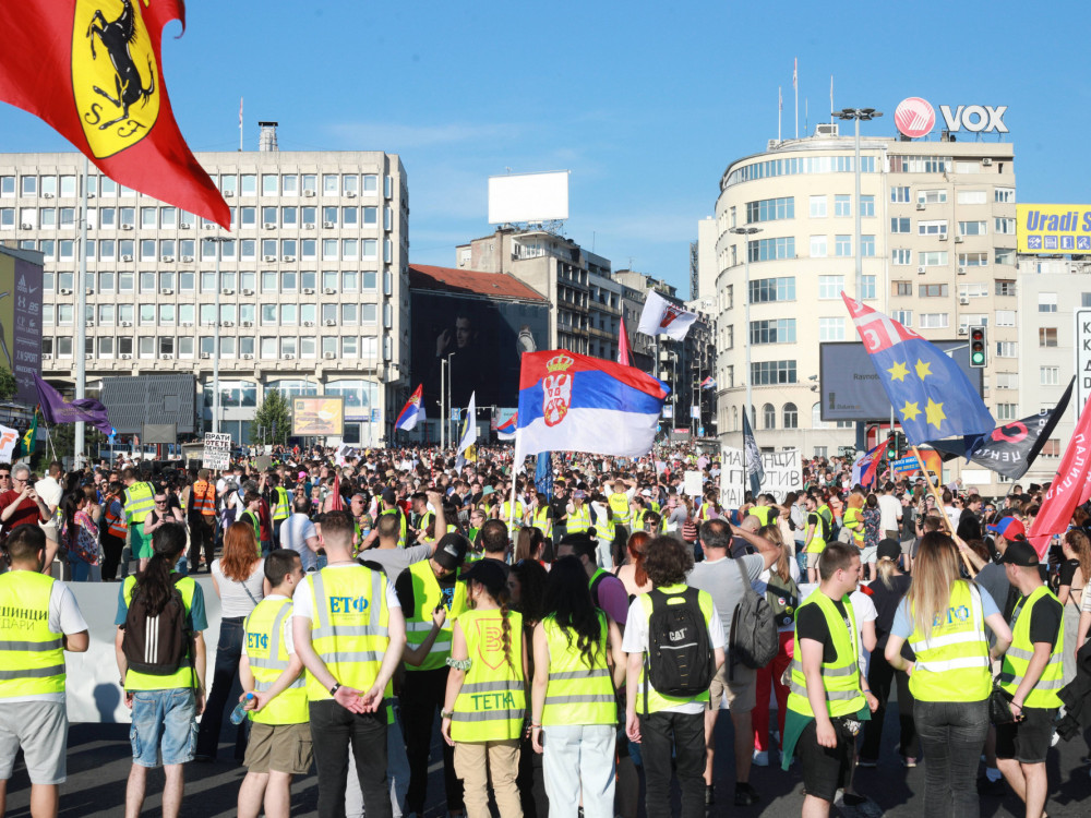 'Vostani Serbije' - protest studenata u više od 30 gradova