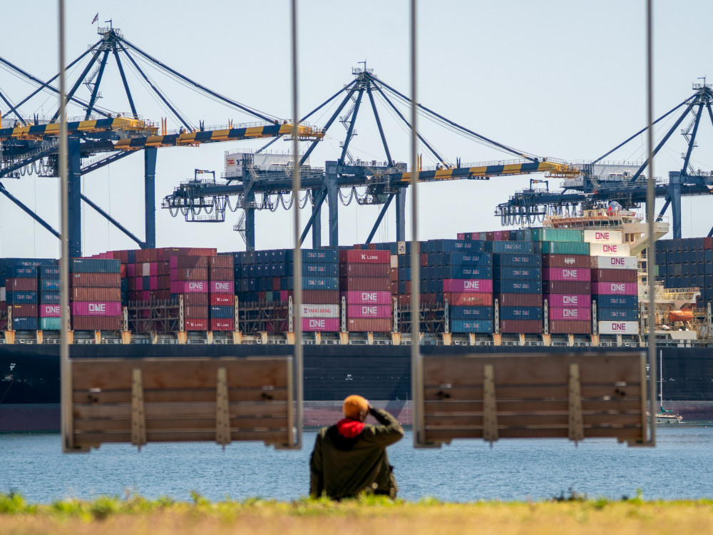 OECD upozorava globalna ekonomija na pragu najslabijeg privrednog rasta od pandemije