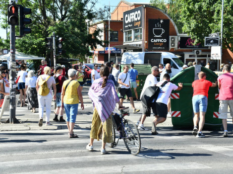 Policija intervenisala na blokadama, privedeno više osoba
