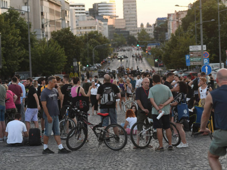 Studenti pozvali na totalnu blokadu, a država na mir