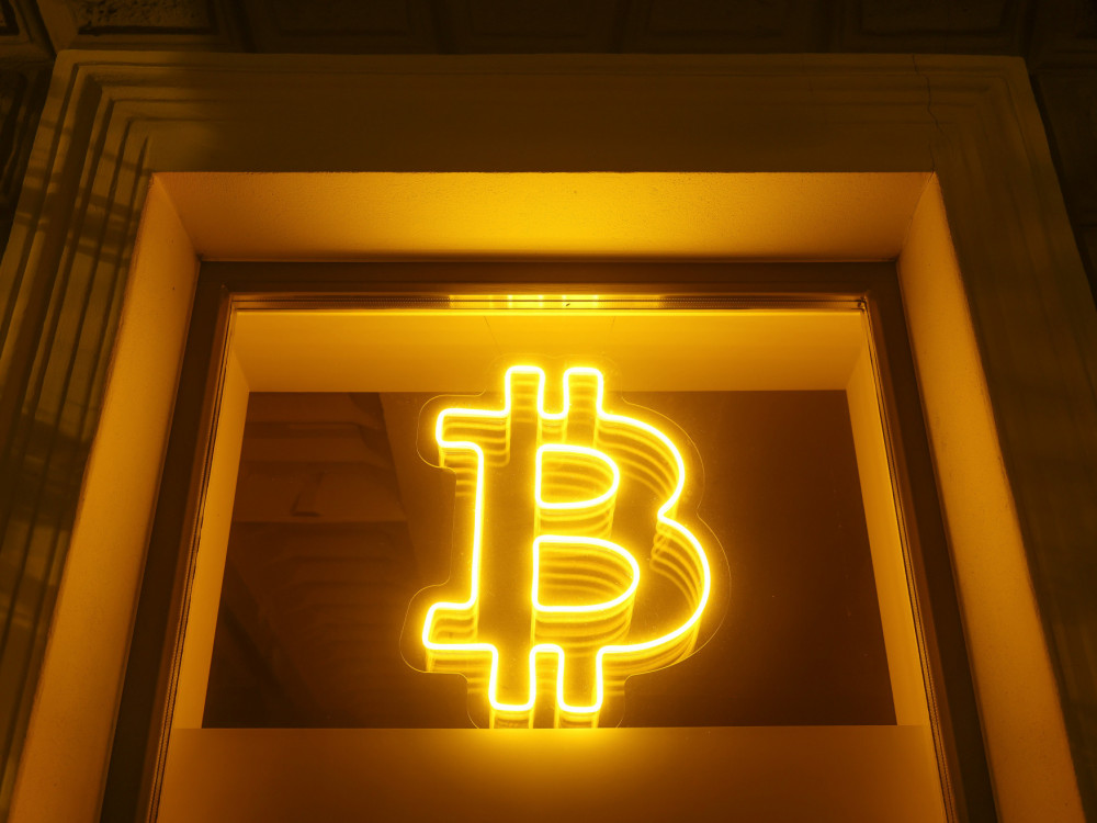 Bitcoin dostiže rekordnih 120.000 dolara