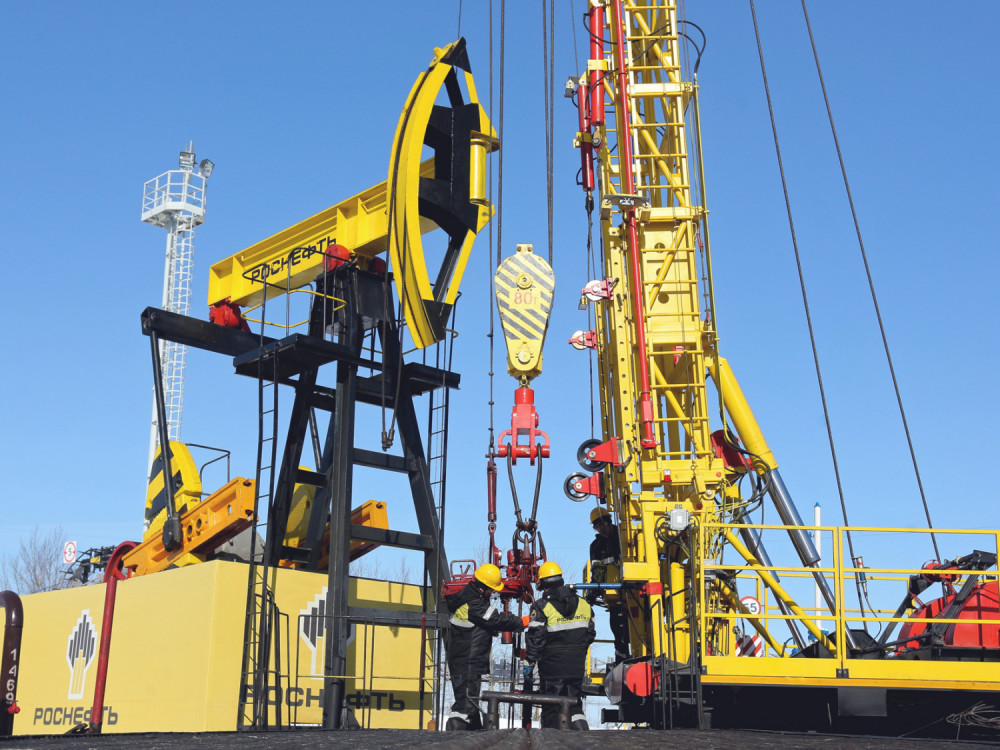 Cena nafte blago porasla, trgovci čekaju poteze Amerike i Rusije