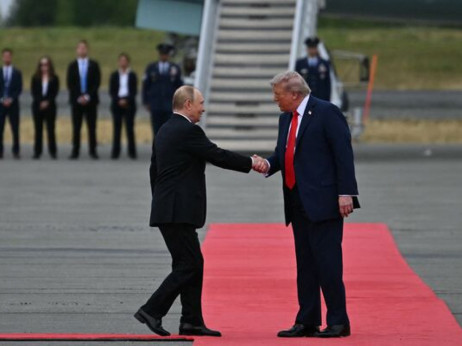 Trump i Putin stigli na Aljasku - hoće li se usaglasiti o okončanju rata