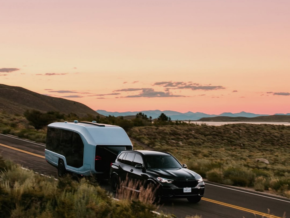 Zavirili smo u najluksuznije električne kampere koji praktično voze sami