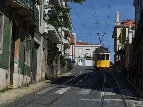 Portugal u žalosti nakon tragičnog iskakanja tramvaja iz šina u Lisabonu