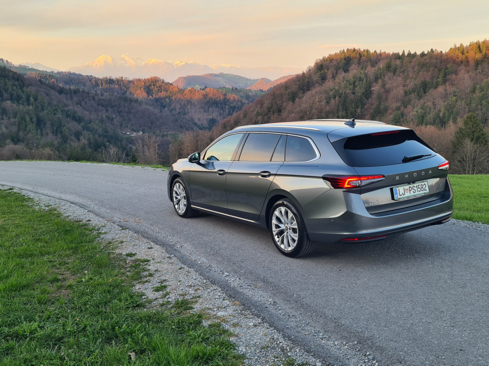 Probali smo Škodu Superb - luksuz češkog mercedesa koji troši razumno