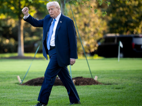 Trump preti da otpusti hiljade državnih službenika