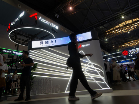 Huawei duplira proizvodnju vodećeg AI čipa dok Nvidia gubi tlo u Kini