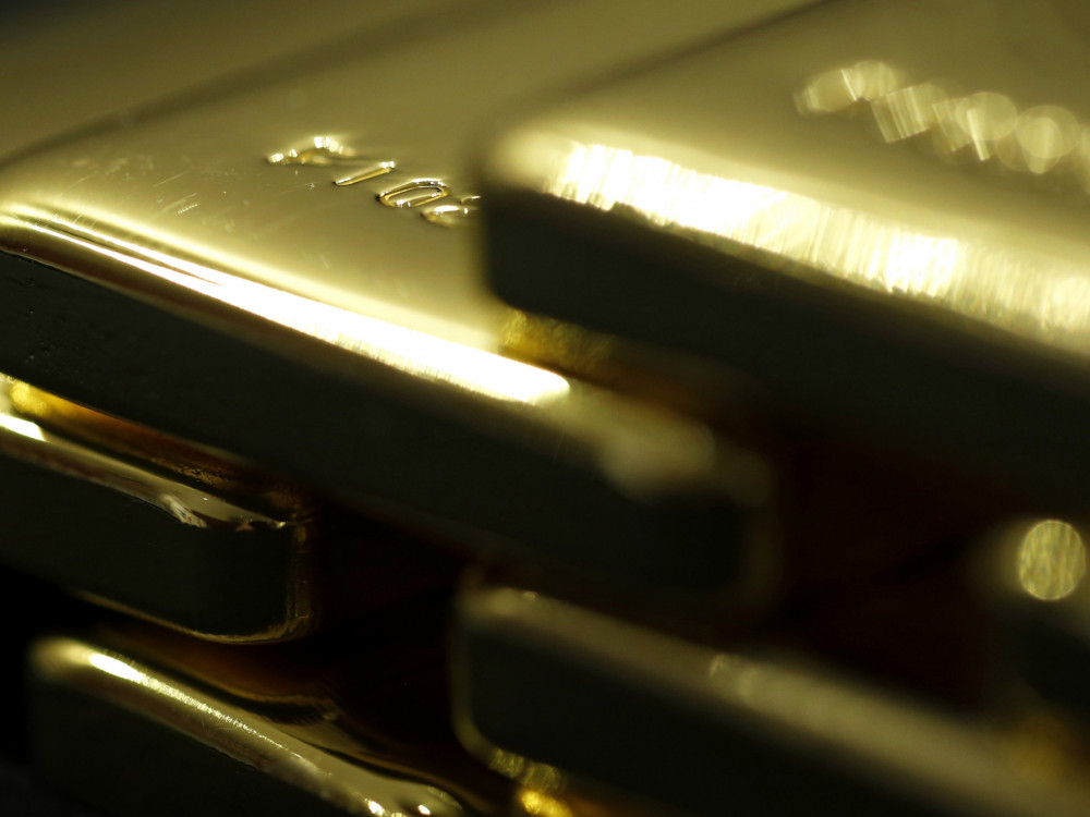 Zlato prvi put prešlo 4.000 dolara, podstaknuto zatvaranjem američke vlade