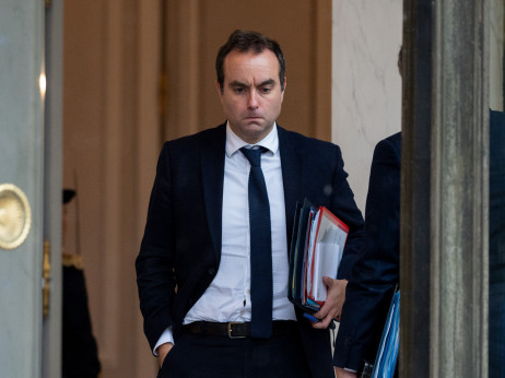 Lecornu preživeo prvi krug glasanja o nepoverenju
