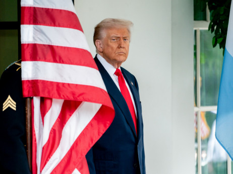 Trump pojačava pritisak na Kinu - na tapetu zemni elementi, fentanil i soja