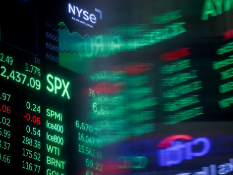 Pregled berzi - Tesla ignoriše Burryja, srebro sija više od zlata