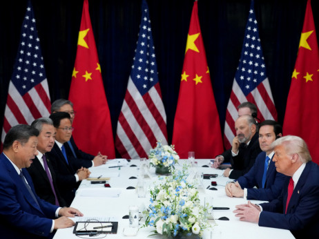 Kina popušta ograničenja za retke metale i čipove