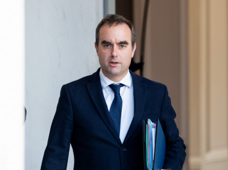 Lecornu menja strategiju da izbegne pad francuske vlade zbog budžeta