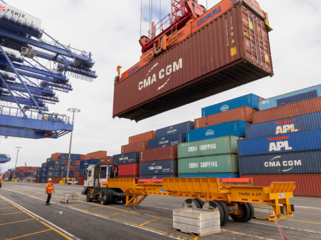 Trgovina SAD na ivici, dok Vrhovni sud razmatra sudbinu Trumpovih carina