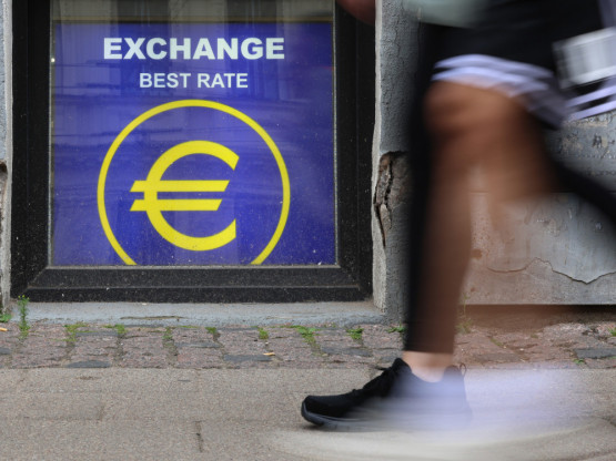 ECB zadržala kamate na dva odsto šesti put zaredom