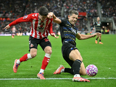 Banke s povlasticama - ko sme da kreditira klubove Premijer lige