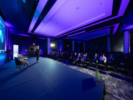 Prvi utrinki z dogodka: Odpornost kot nova valuta moči