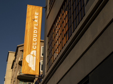 Prekid Cloudflarea blokirao sajtove ChatGPT-ja, X-a i drugih