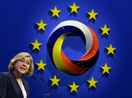 EU AI akt pod pritiskom: Evropa odlaže pravila da ne izgubi AI trku